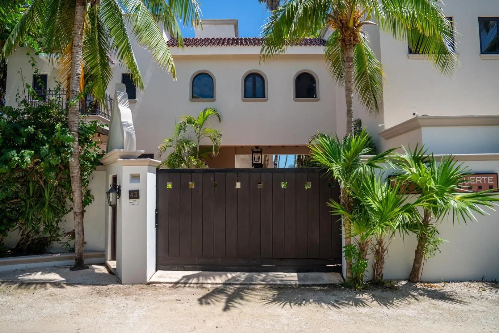 6Br Exclusive Beachfront Villa W/ Pool In Tulum Balcheil